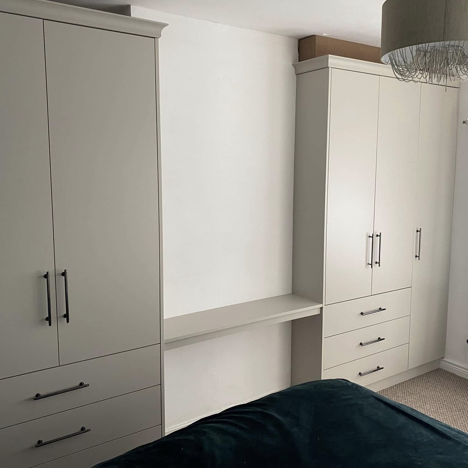 490129183_1186711490133026_5646030779568314340_n Bespoke fitted wardrobe installation